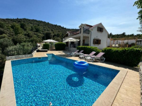 Kristal House